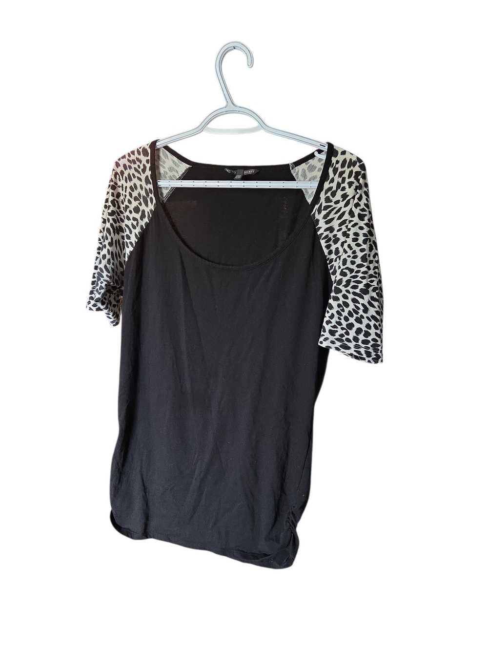 Victoria's Secret Black Leopard Print Raglan Sleeve Ruched Top Size Medium